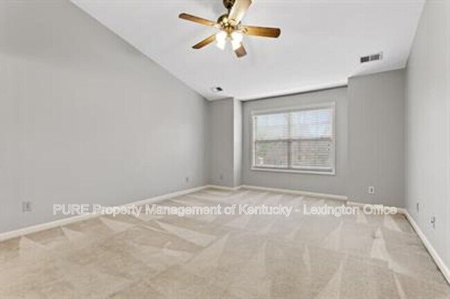 Building Photo - 872 Burkewood Dr