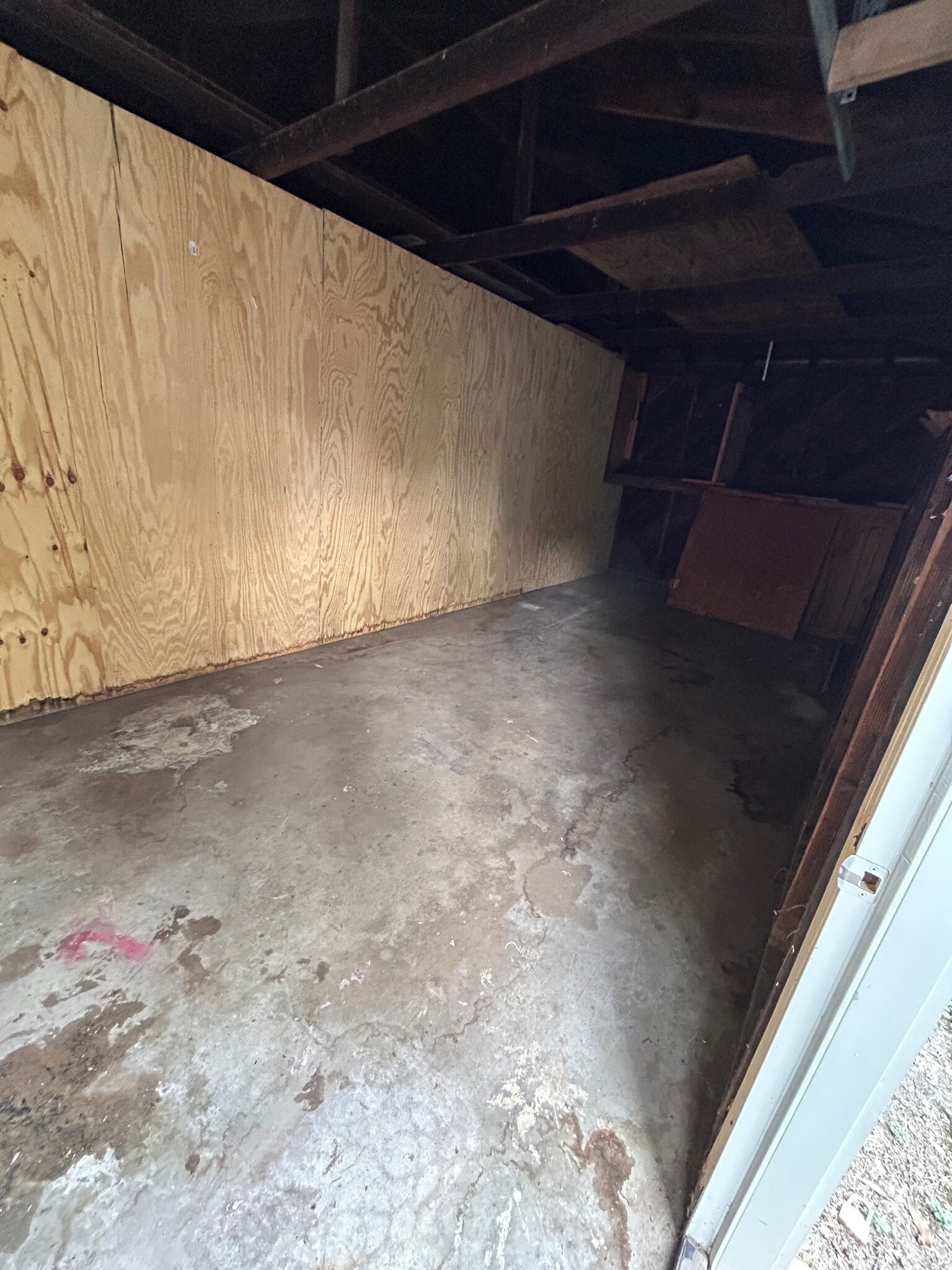 Building Photo - 708 Sunny Ln