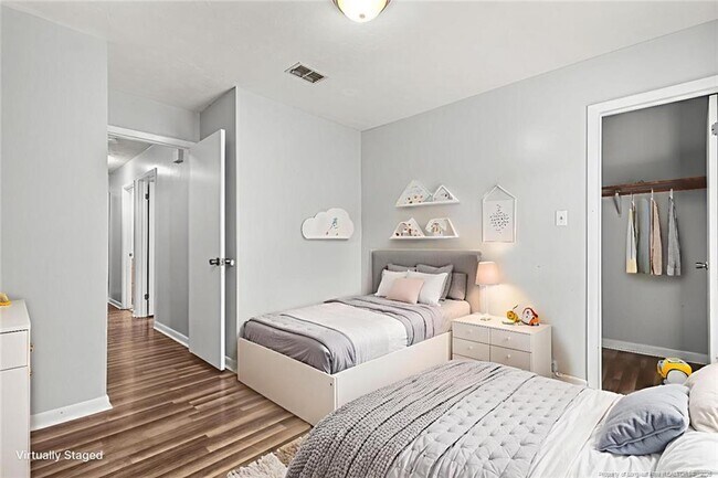 Building Photo - 920 Inglewood Ln