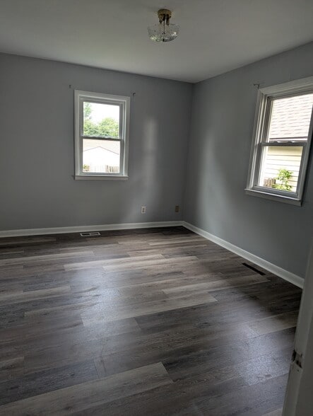 Building Photo - 2917 Haig Ave