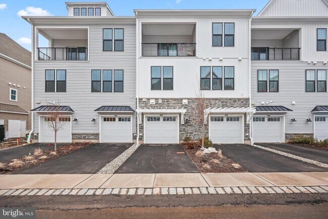 Building Photo - 11106 Donatello Dr