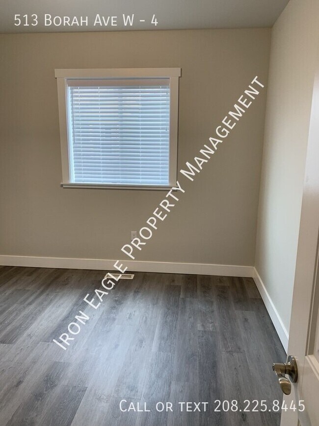 Building Photo - 513 Borah Ave W