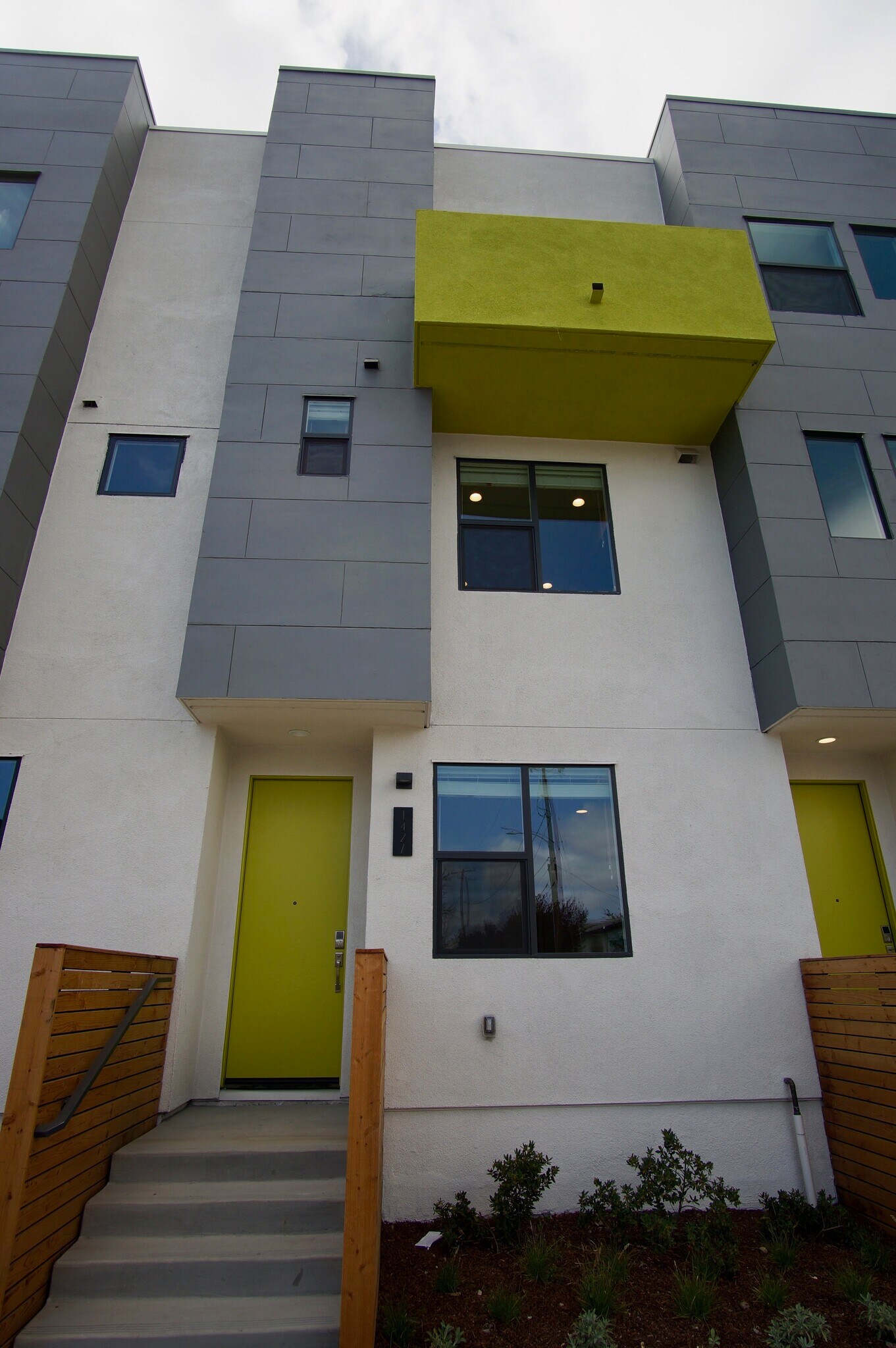 Building Photo - 1427 Wood St