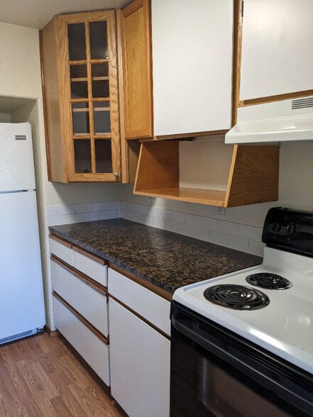 Building Photo - 1017 13th St Ct NW