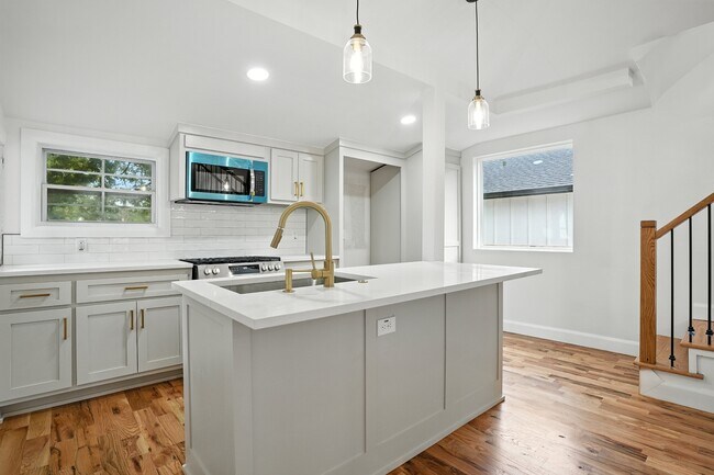 Building Photo - 1128 S Atlanta Ave