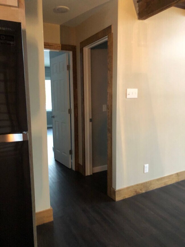 Building Photo - 350 Route 7 South, Unit 102