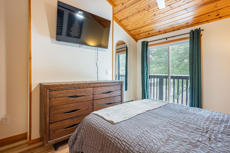 Building Photo - 2 Spruce Trail