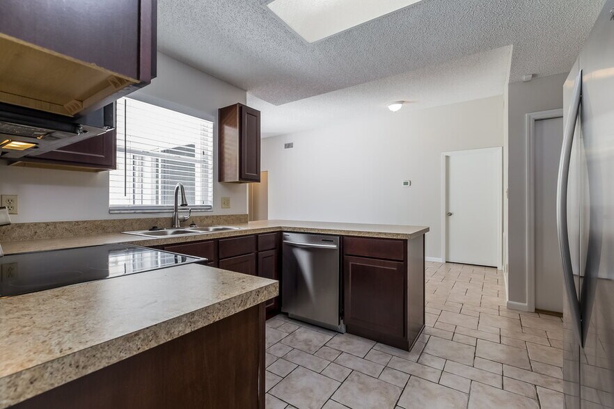 Building Photo - 14711 Astina Way