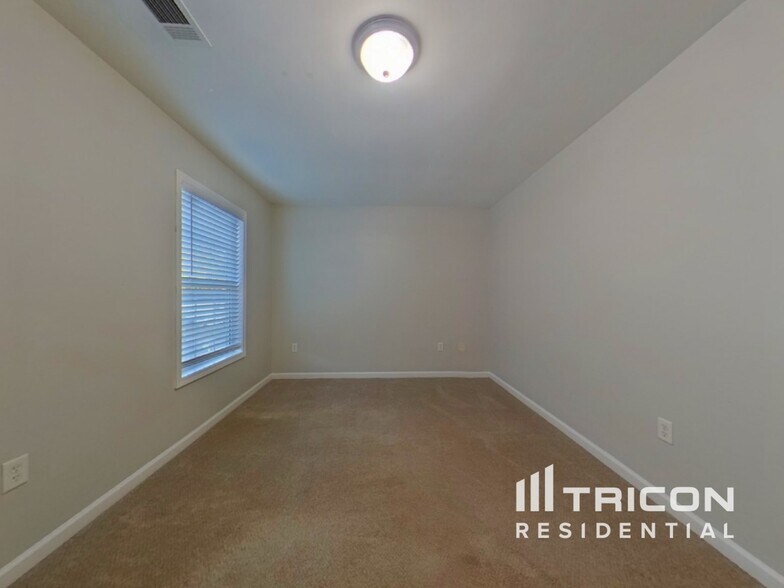 Building Photo - 150 Whetstone Way