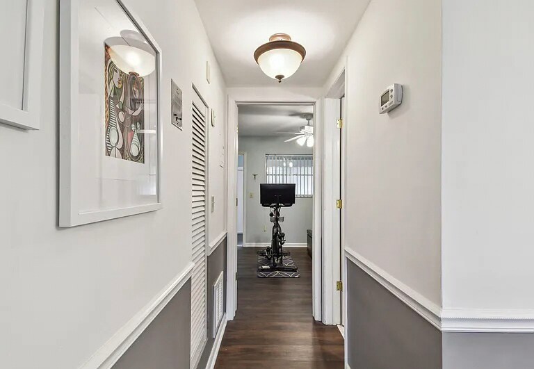 Building Photo - 1900 59th Ave N