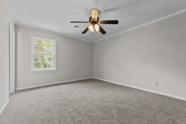 Building Photo - 803 W Davis St