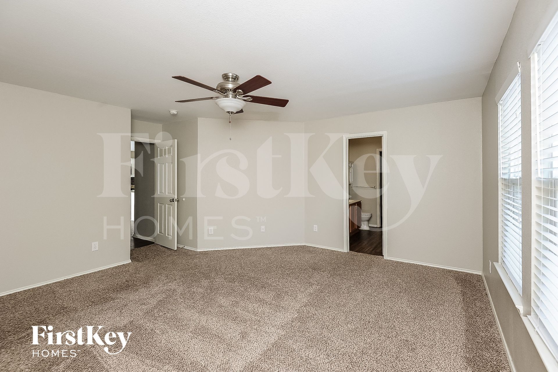 Building Photo - 4516 Mountain Oak St