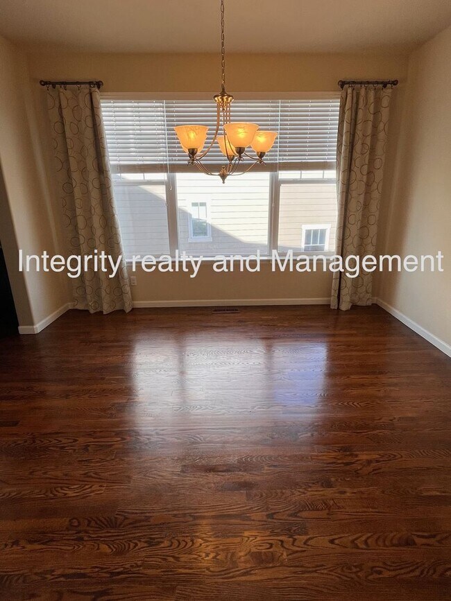 Building Photo - 4 Bed/3 Bath, 3,550 Sqft -1057 Clear Sky Way Castle Rock, CO 80109