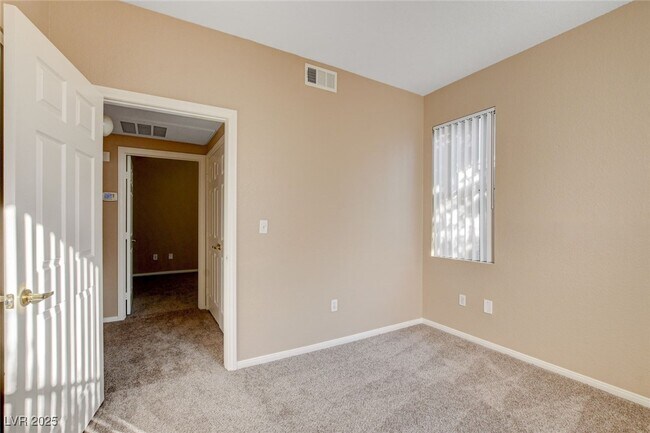 Building Photo - 6955 N Durango Dr