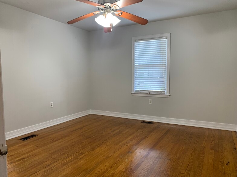 Front Bedroom - 111 Cannon Dr