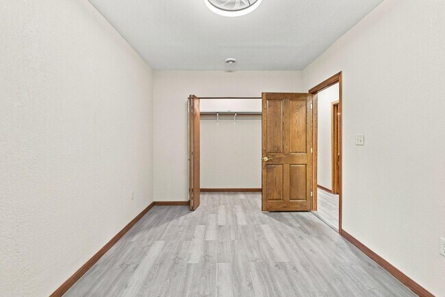 Building Photo - 2138 N Buffum St