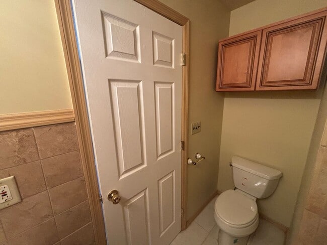 Building Photo - Large home and yard- 4/4 won't last