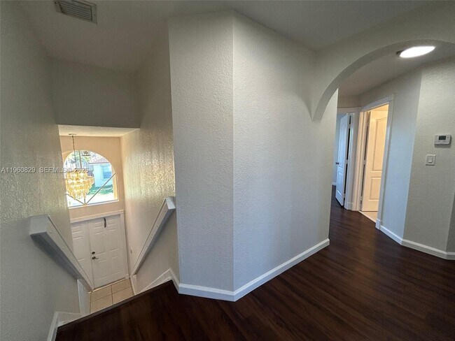 Building Photo - 9204 SW 167th Pl