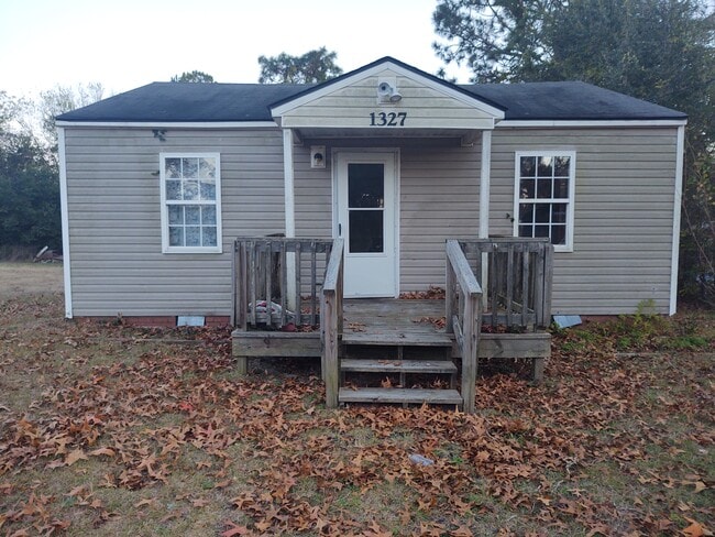 Building Photo - 1321 Davis St