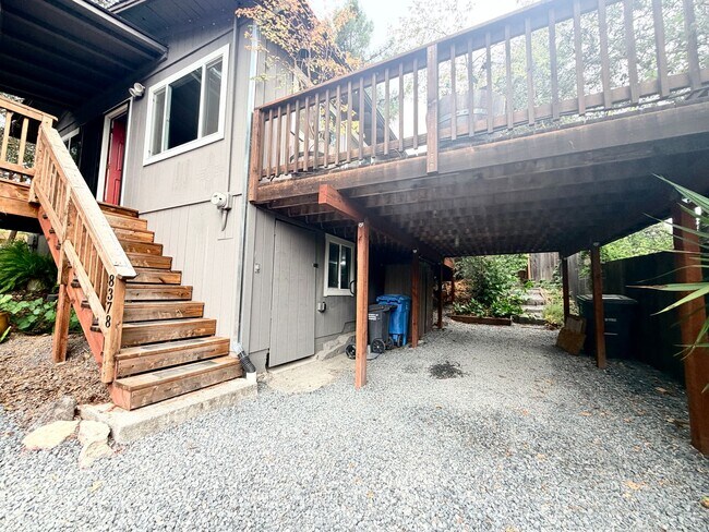 Building Photo - Serene 1-Bedroom Home with Privacy & Nature Views