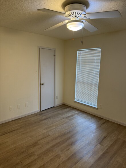 Building Photo - 12480 Abrams Rd