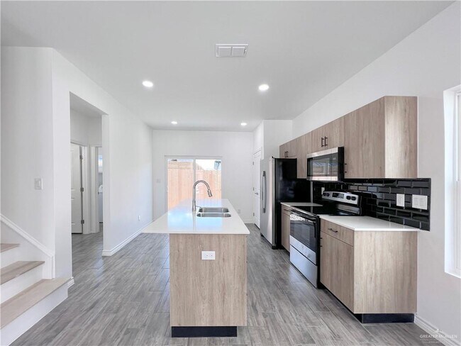 Building Photo - 31 N Veterans Blvd