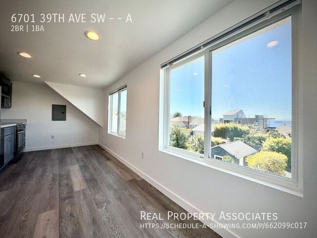 Building Photo - 6701 39th Ave SW