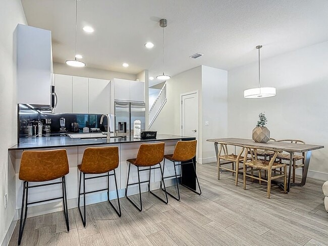 Building Photo - 17204 Blessing Dr