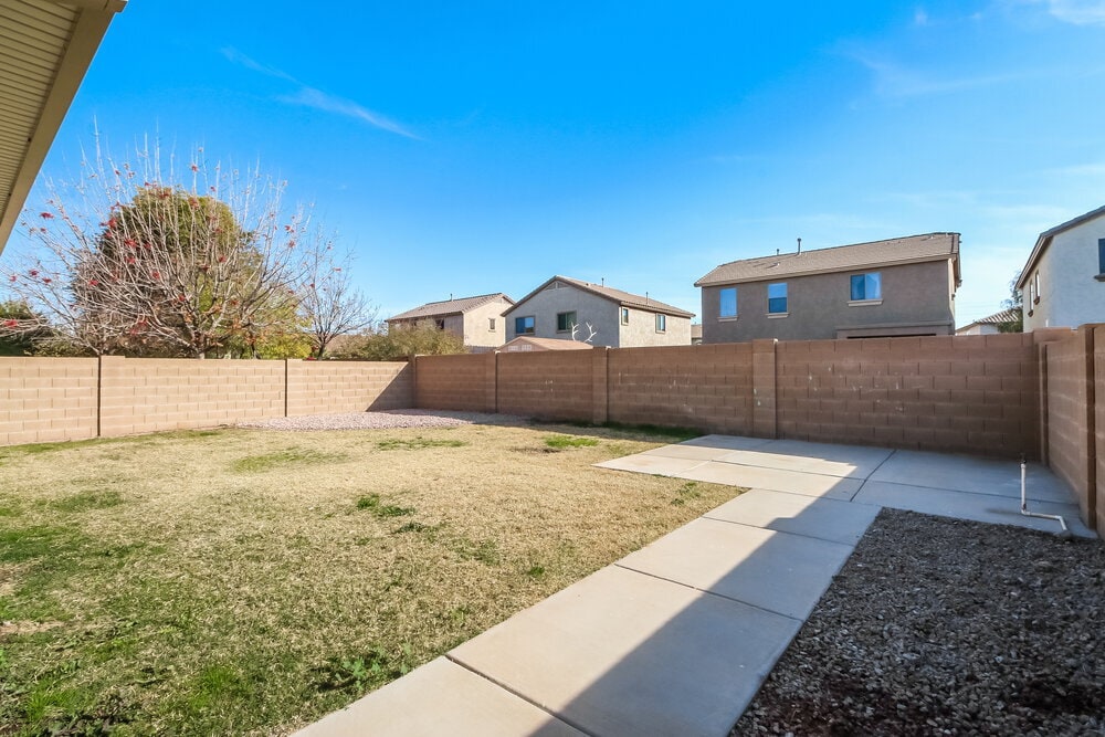 Building Photo - 11043 E Silver Springs Ave
