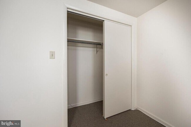 Building Photo - 3183 Main St.