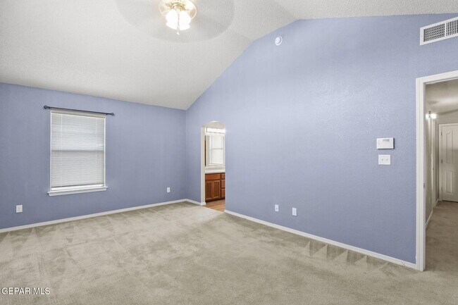 Building Photo - 2933 Pebble Rock Pl