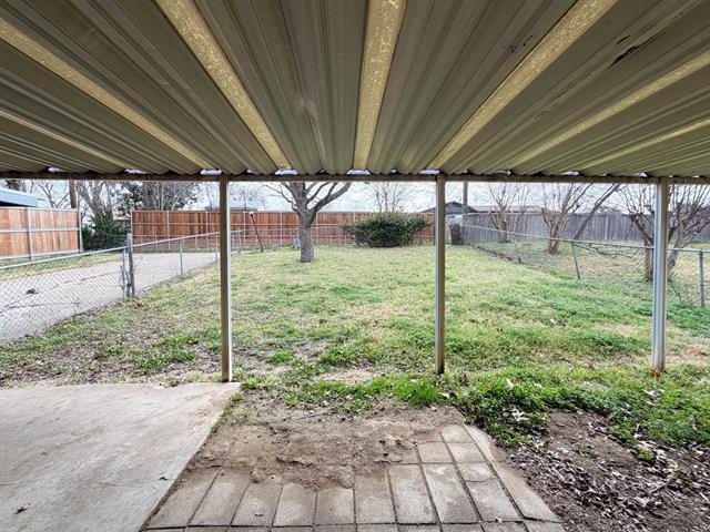 Building Photo - 304 Clary Dr