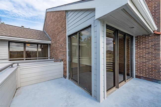 Building Photo - 2037 Enterprise Ave