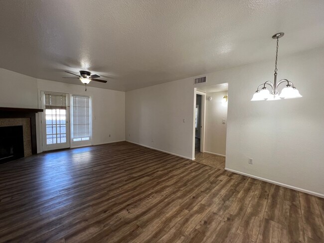 Building Photo - Apply Here www.realty480pm.appfolio.com/listings