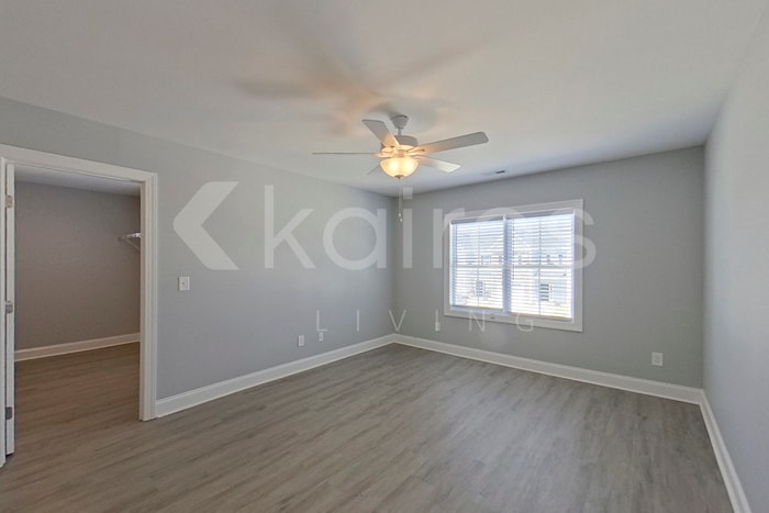 Building Photo - 3704 Oak Leaf Wy