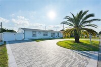 Building Photo - 6390 Plunkett St