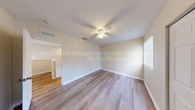 Building Photo - 6786 Aliso Ave