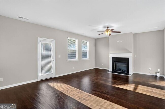 Building Photo - 1553 Spring Hollow Way