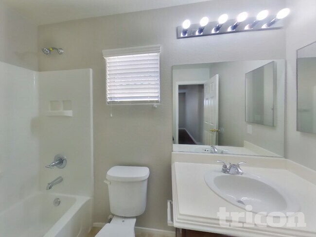 Building Photo - 3643 Sanwood St