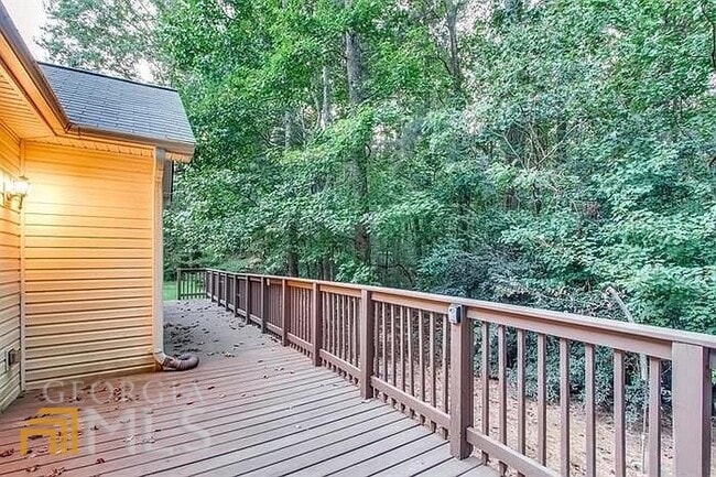 Building Photo - 154 Strathmore Dr