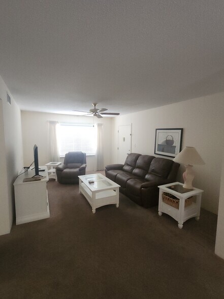 Primary Photo - 4158 Tamiami Trl