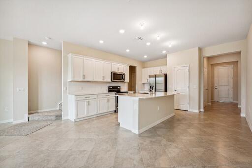 Building Photo - 8632 Escue St