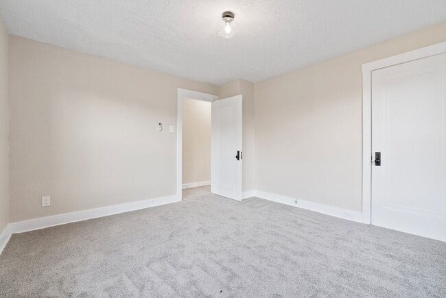 Building Photo - Newly Renovated 3 Bedroom home in East Pittsburgh available now!