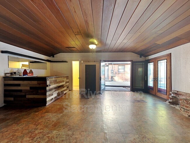 Building Photo - 1637 47th St
