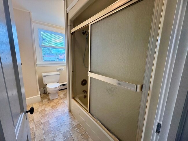 Building Photo - 3 Bedroom 1.5 Bathroom in Elizabethtown!