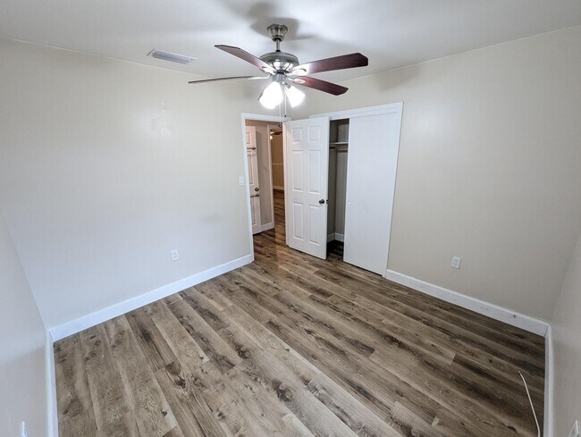 Building Photo - 1007 Boulevard De La Parisienne