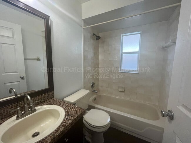 Building Photo - 8750 Claiborne Ct