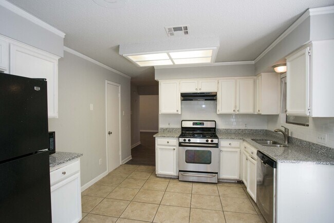 Building Photo - 5401 Loadstone Cove