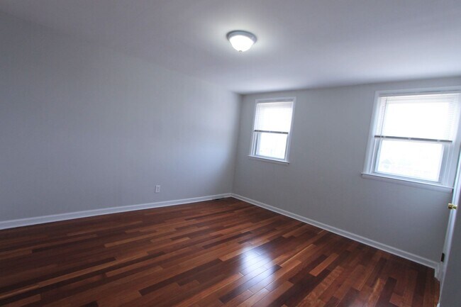 Building Photo - 8613 Gilbert St