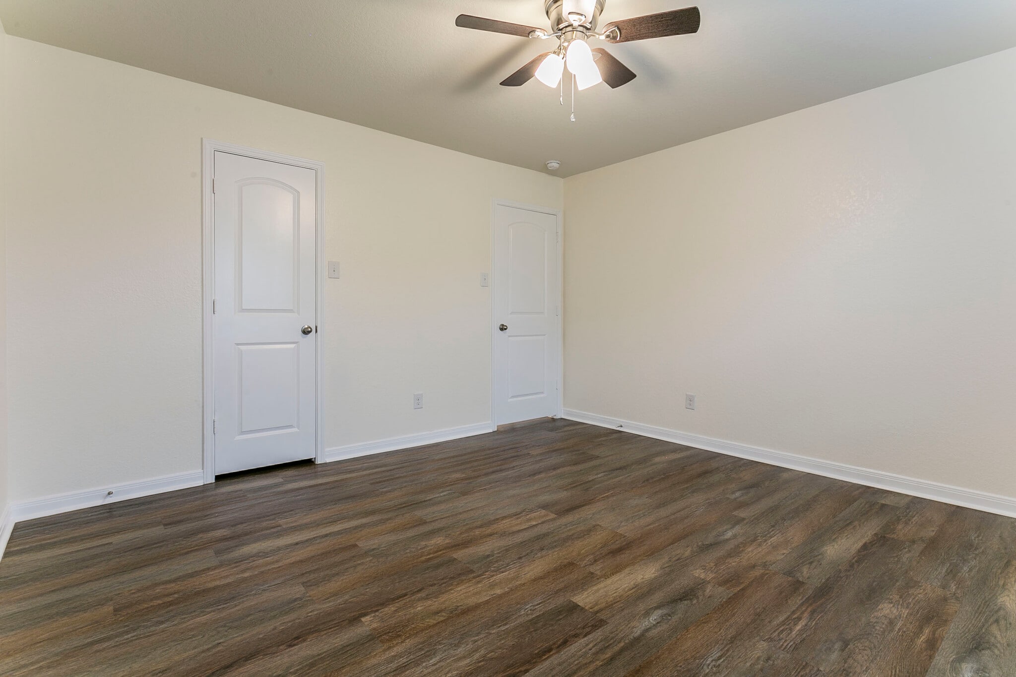Building Photo - 211 Azalea Way